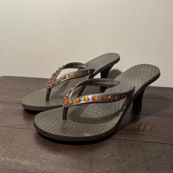 vintage Women's Square toe Brown and tan flip flops with rhinestones 7 - Picture 1 of 7